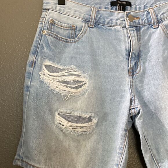 Forever 21 Distressed Light Denim Women's Shorts - Picture 3 of 14